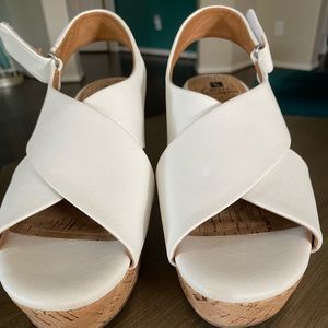 White Mountain comfy white wedge,cork heal sandals size 8.